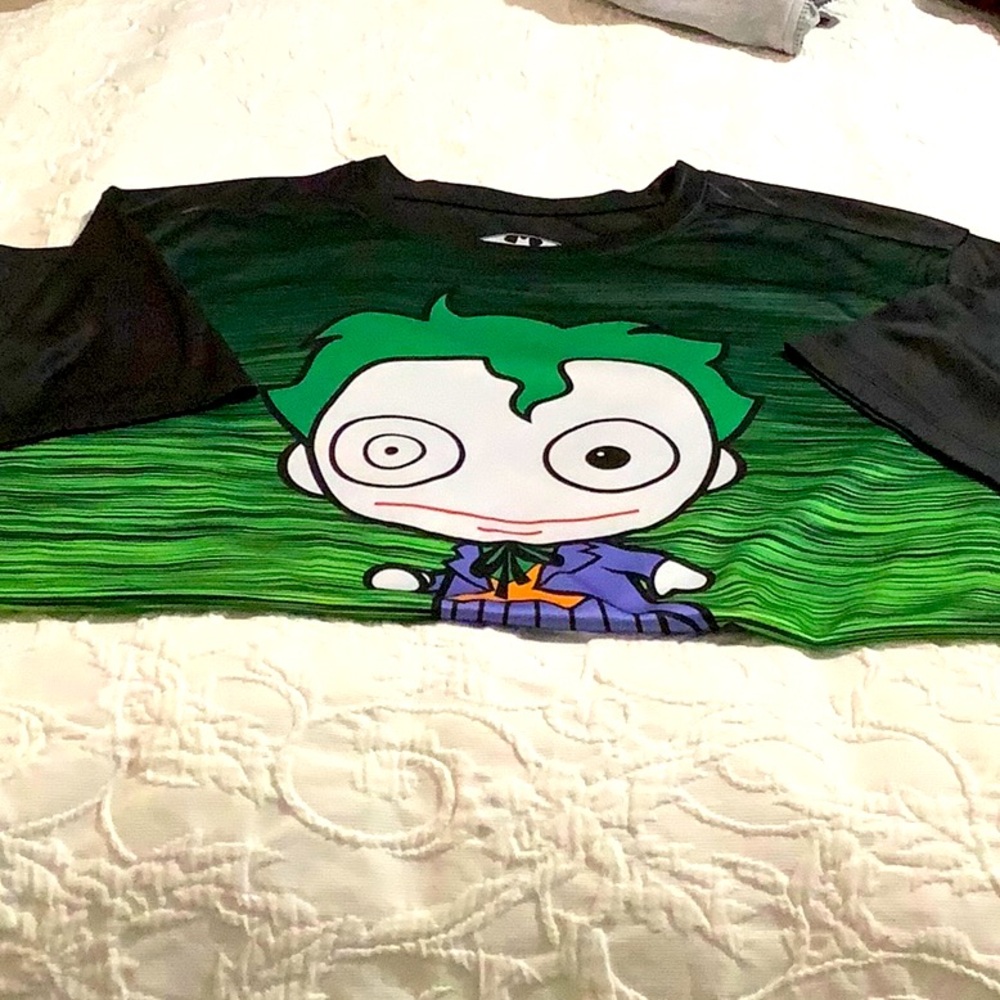 Batman character short sleeve 2xl shirt